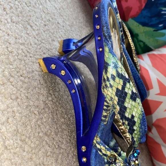 Blue Abstract Heels - Picture 8 of 10